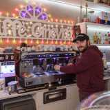 �Anche una semplice tazza di latte pu� diventare un sorriso, soprattutto per un bambino che sta per prendere una medicina�. Sono le parole del 35enne Vito Chieco, un barista barese che pu� definirsi �speciale�
